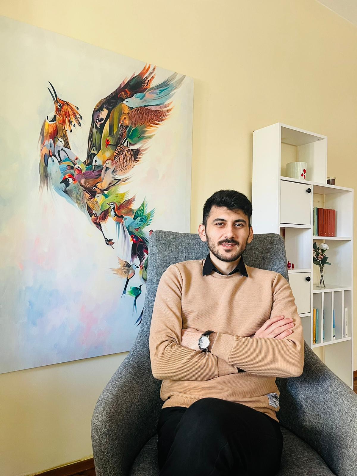 Psikolog Psikolog Atakum'ın ofis ortamında çekilmiş portre fotoğrafı